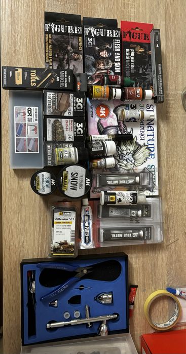 Продам набір AK Interactive для моделювання, аерограф, компрессор.