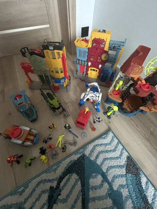 Zestaw imaginext wieże, pojazdy, figurki