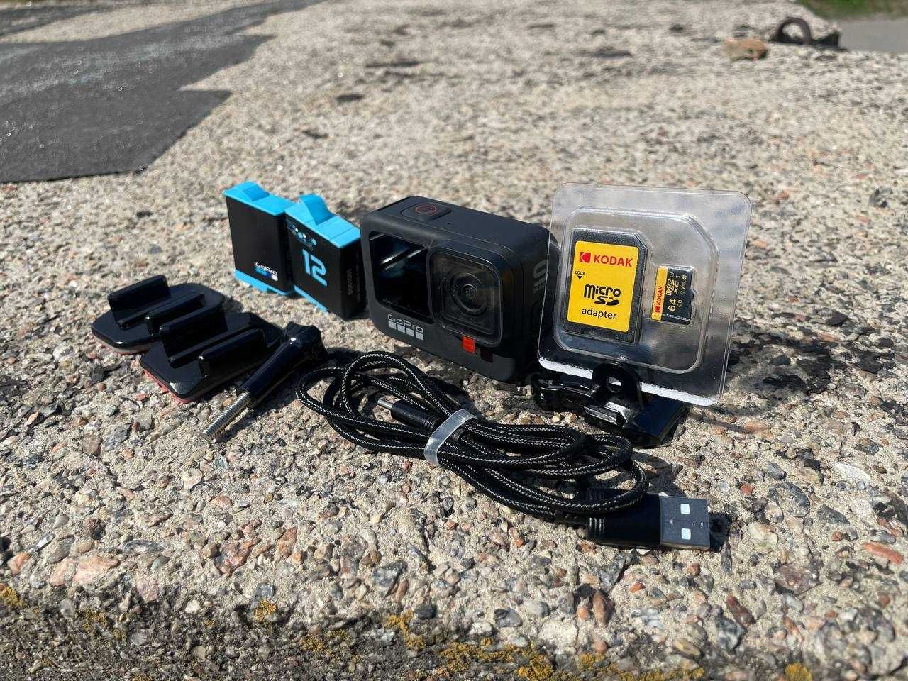 Екшн камера GoPro HERO 9 Black у відмінному стані, з комплектом