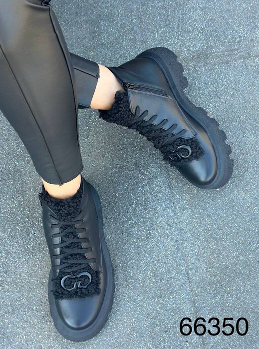 Жіночі шкіряні демісезонні черевики в кольорах