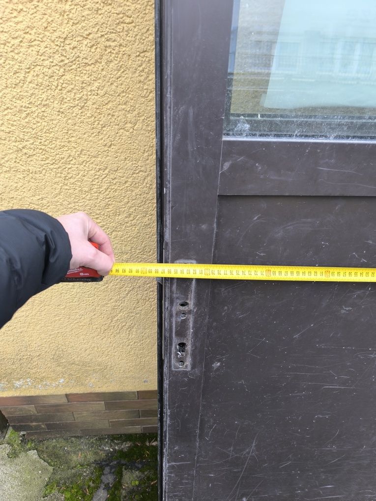 Sprzedam drzwi 90 cm po demontażu aluminiowe