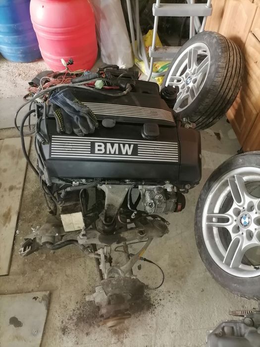 двигатель бмв м54б25