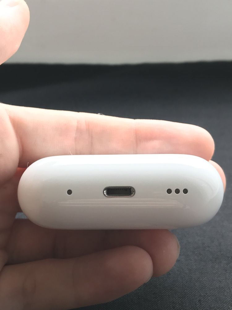 Кейс airpods Pro 2 Original Model А2968 type-S. А2700 lightning Б/У