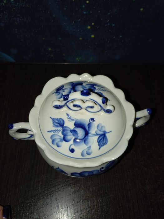 Винтажная фарфоровая сахарница Гжель