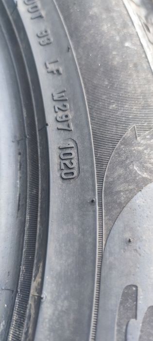 235/50/19 Pirelli Scorpion Winter 20r