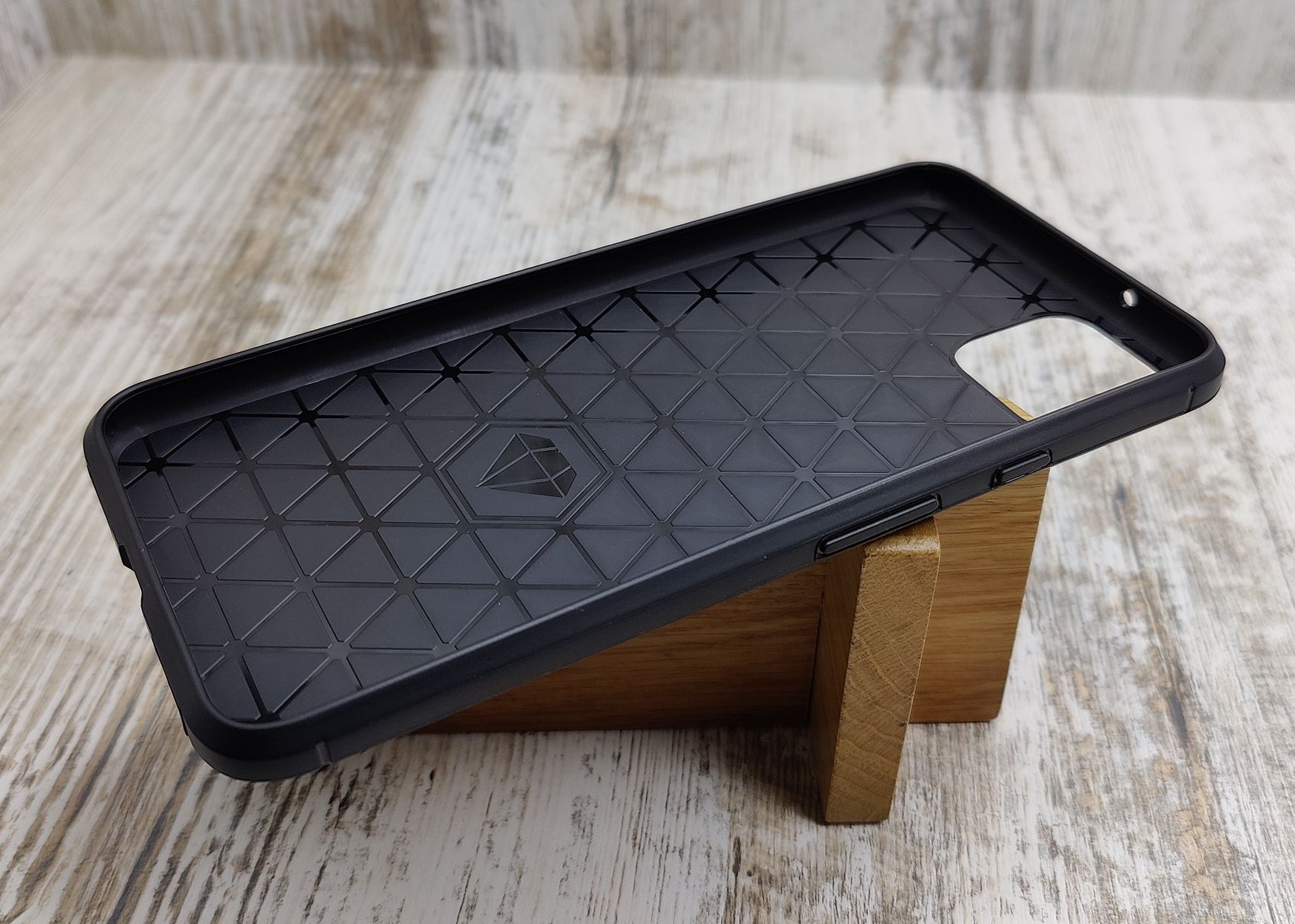 Чехол ударопрочный TPU Carbon на Google Pixel 6/ 6A/ 4 XL и др Плотный