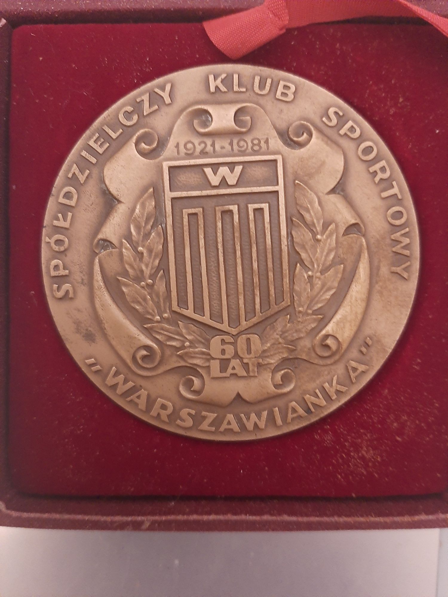 Medal pamiątkowy z Kusocińskim