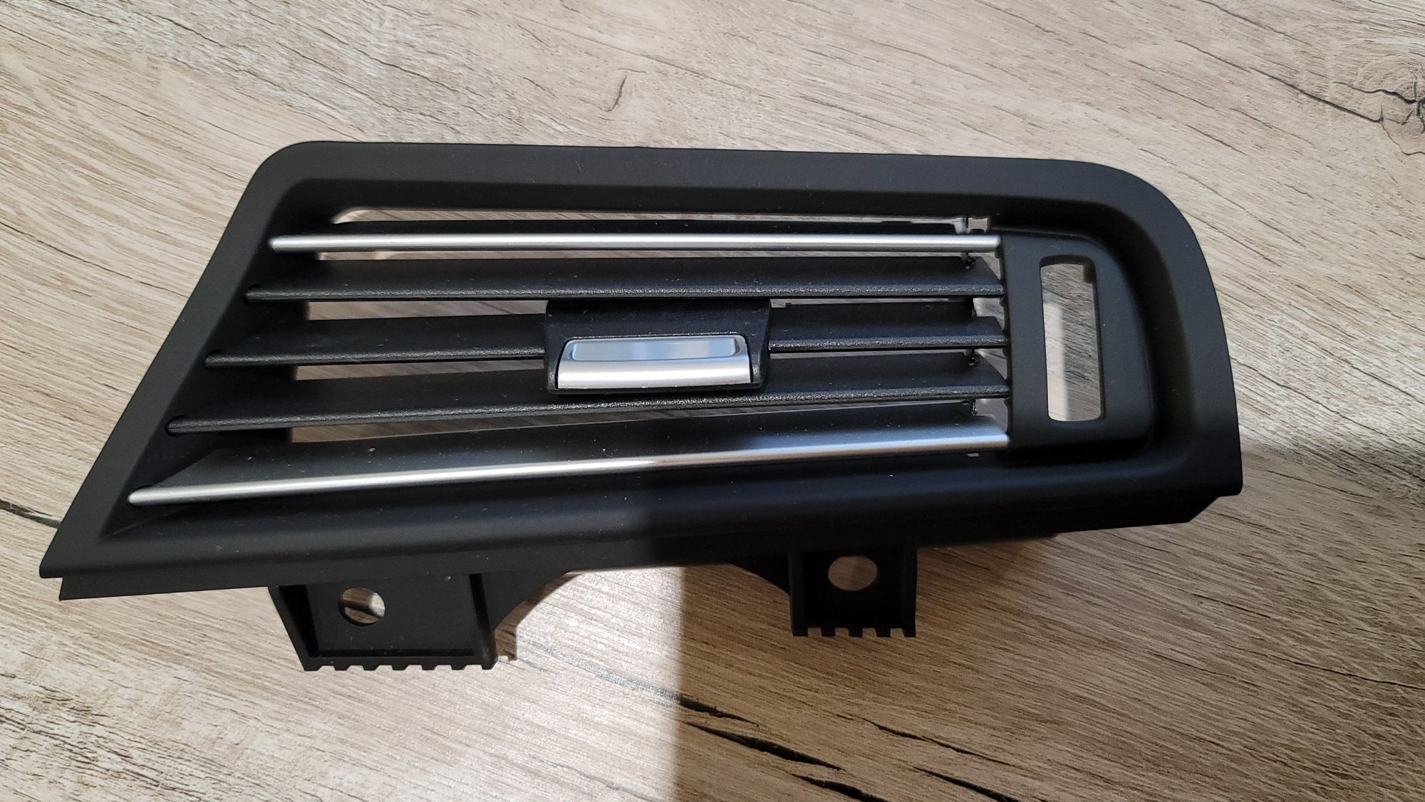 Дефлектор воздуховод печки BMW f10 f11 f18
