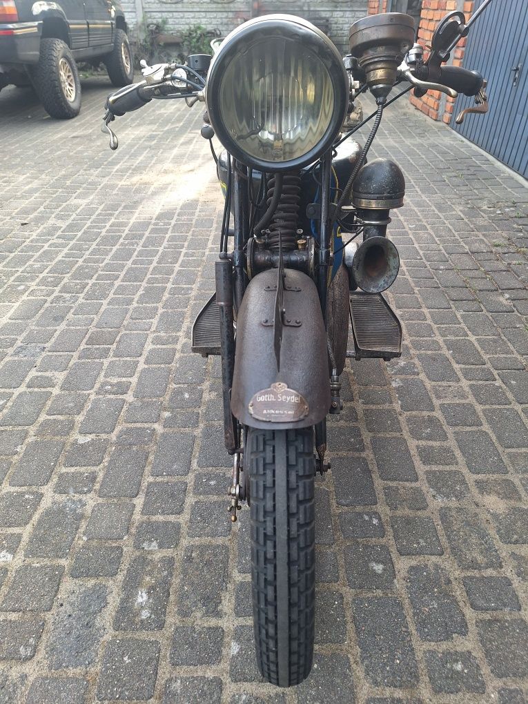 Dkw E300 zarejestrowana jeżdżąca