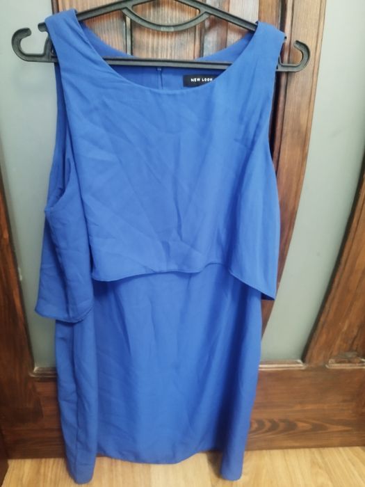 Отдам бесплатно женские платья р.46-50