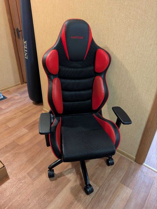 Ігрове крісло Hator Hypersport V2 (ІДЕАЛЬНИЙ СТАН)