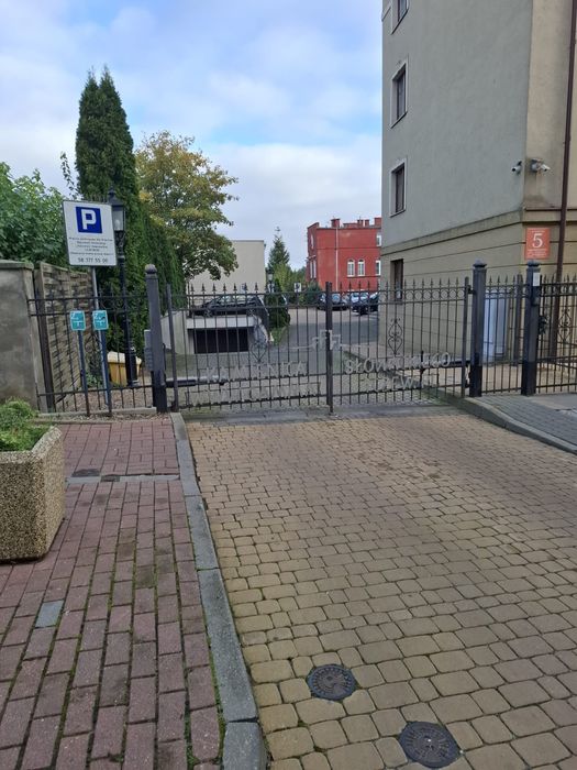 Garaż wielostanowiskowy