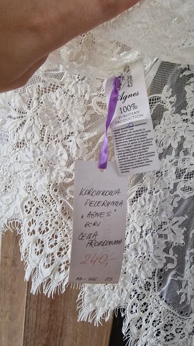 Koronkowa narzutka ślubna