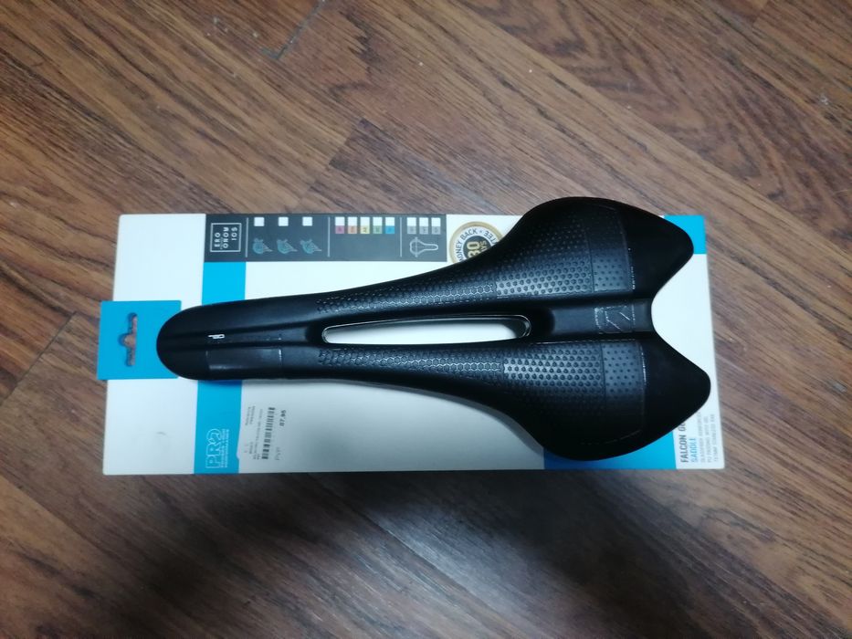 BH PRISMA em carbono e rodas carbono HED