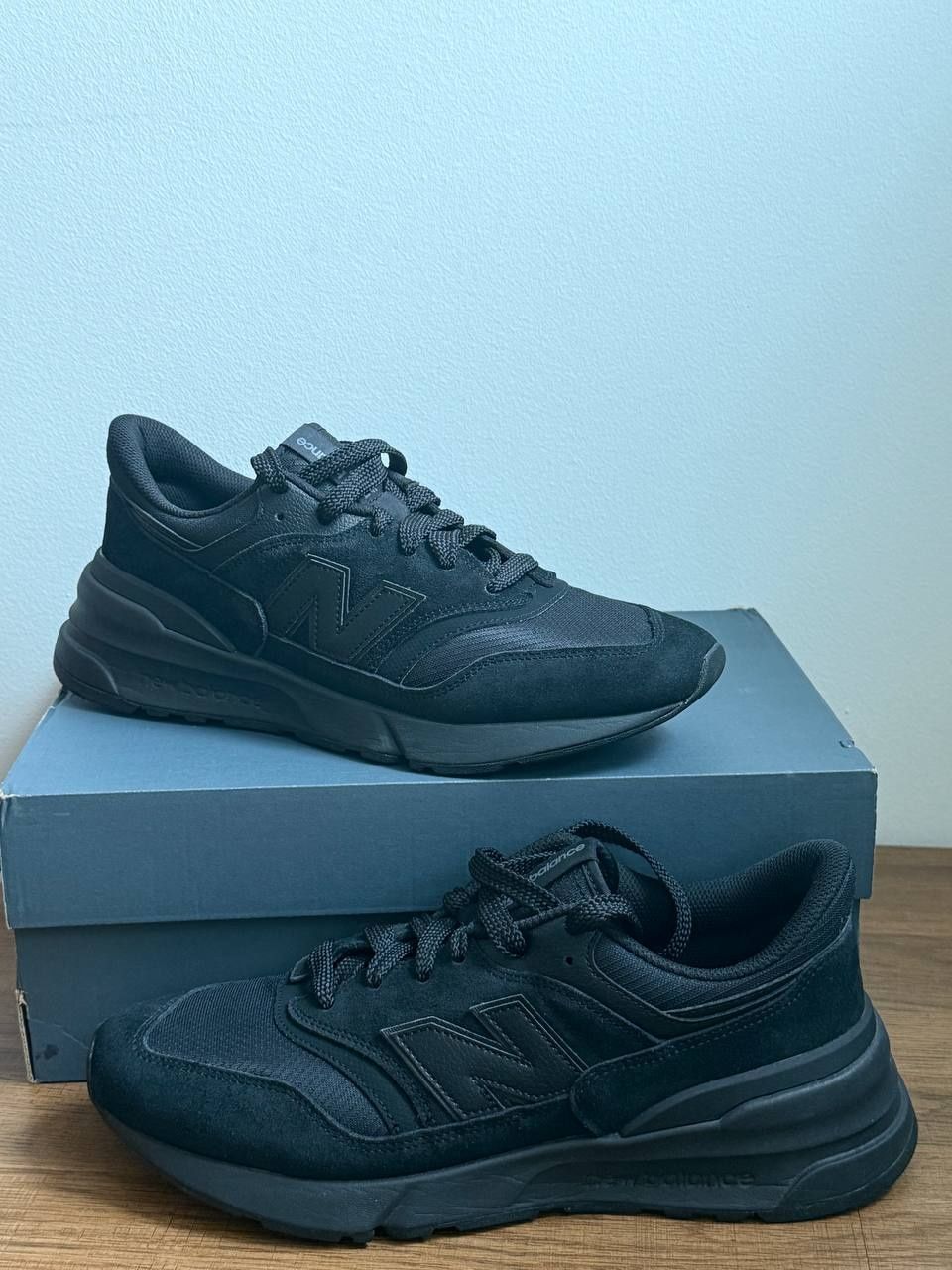 Sprzedam buty New Balance U997