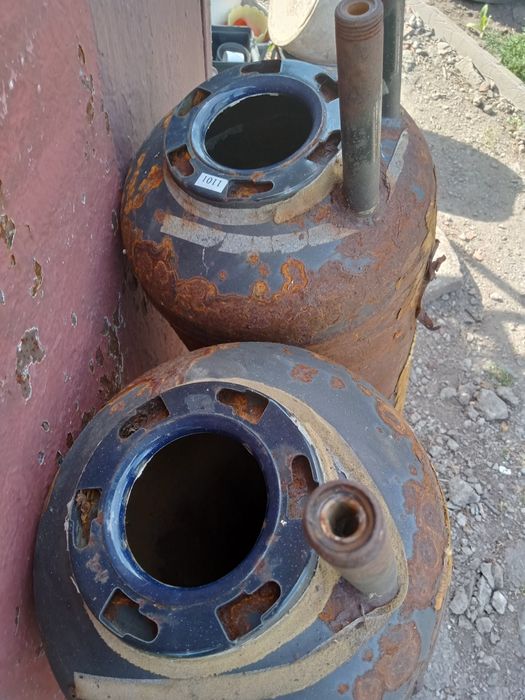 Металлические баллоны от бойлера