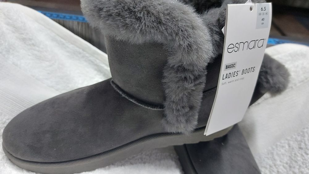 Такі мякі жіночі ботинки 40 р