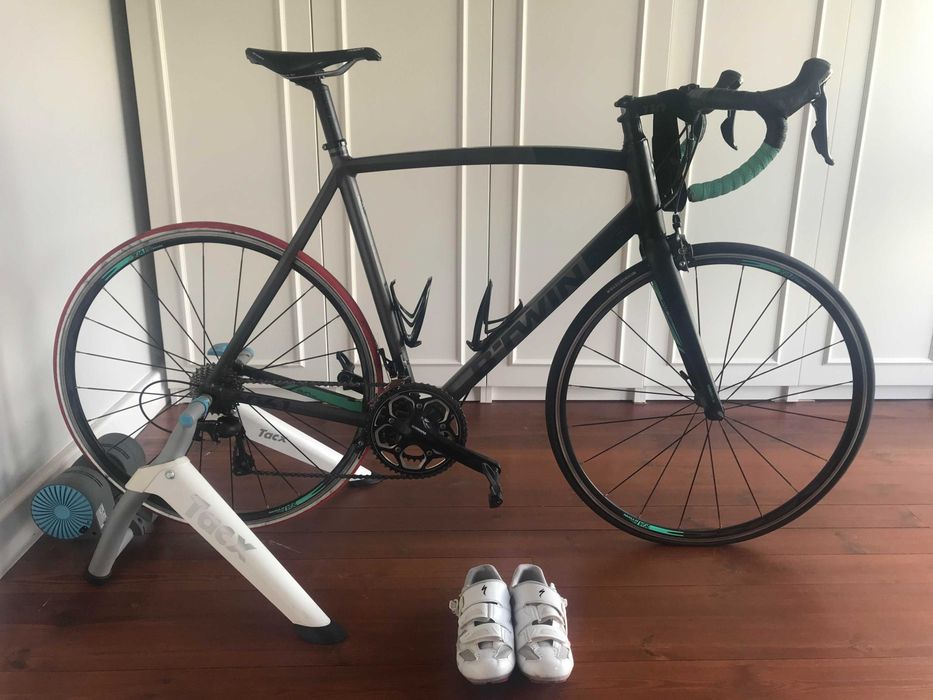 B’Twin Ultra 700 AF rozmiar L + Tacx Flow Smart T2240