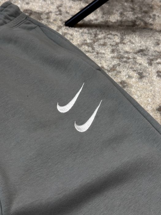 Штани Nike S-M.