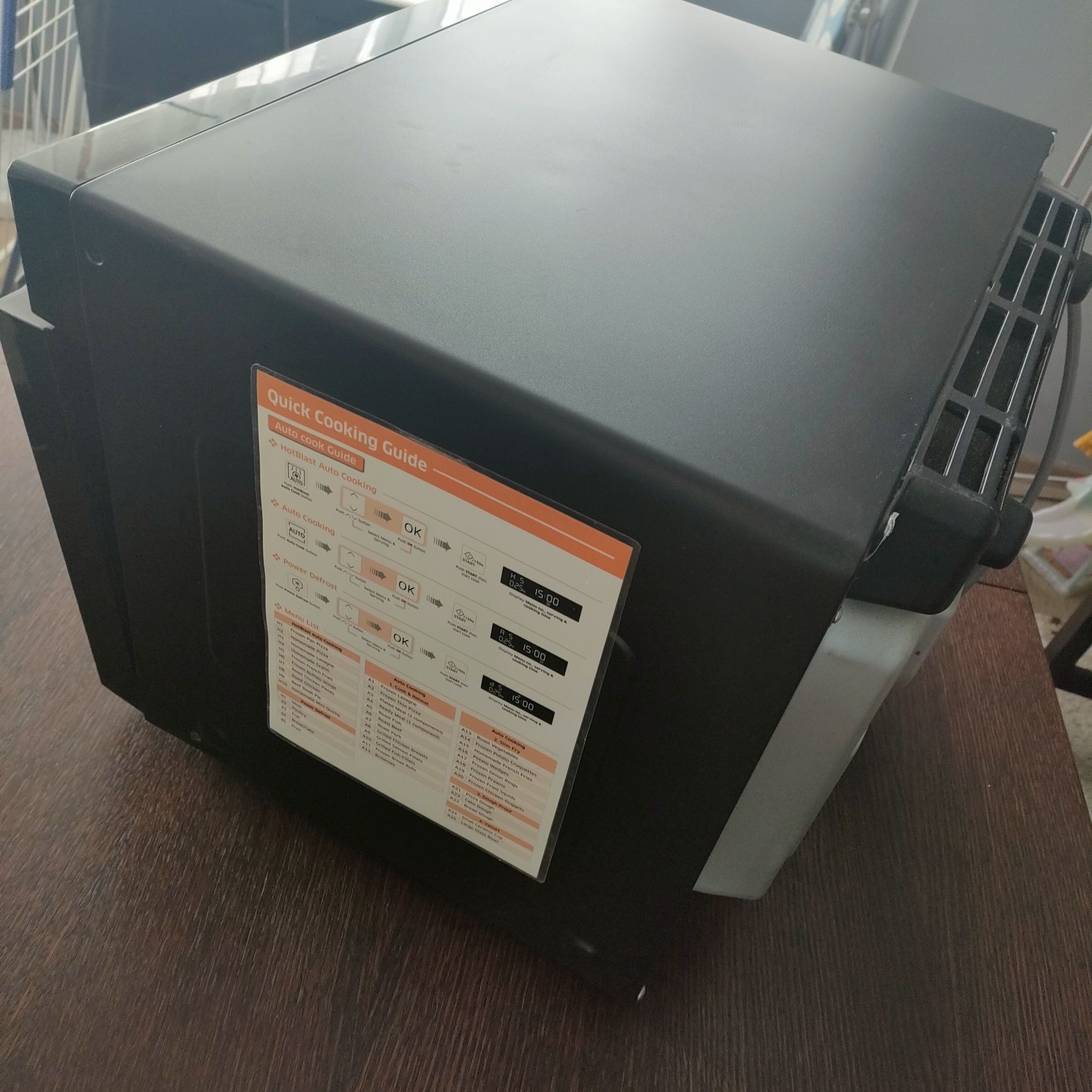 Kuchenka mikrofalowa Samsung MC35R8088CC 35L 900W