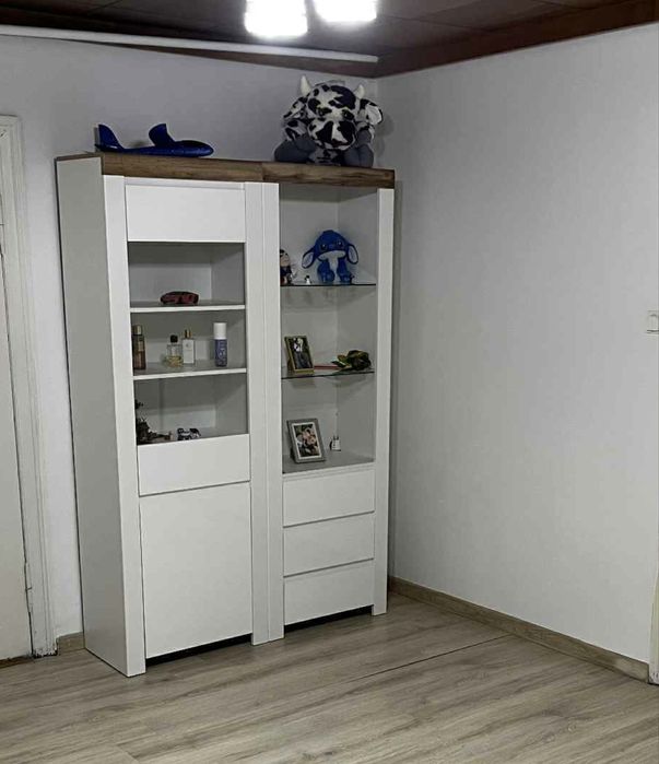 Meble z firmy BRW z serii Holen , kolor bialy komoda  oraz dwa regaly