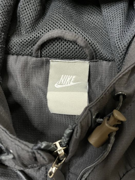 вінтажна вітрвока від Nike на утяжках