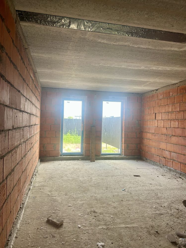 Продаю   СВІЙ котедж  Загорська (магазин. Ківі.)  Забудовник