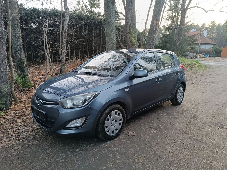 Hyundai i20 auto do małych napraw lakierniczych