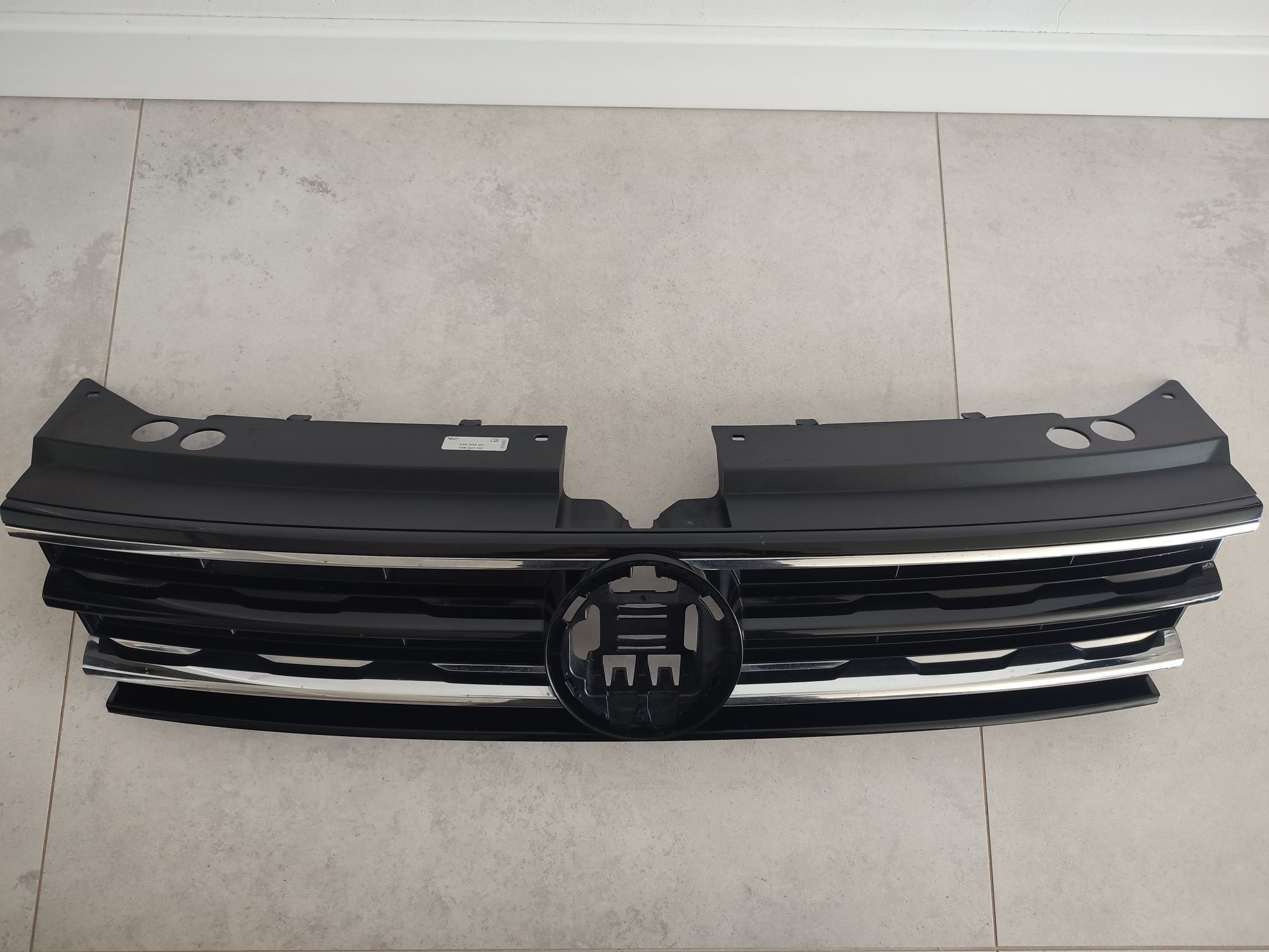 Grill Atrapa VW Tiguan II Pod Radar 15r+ Oryginał