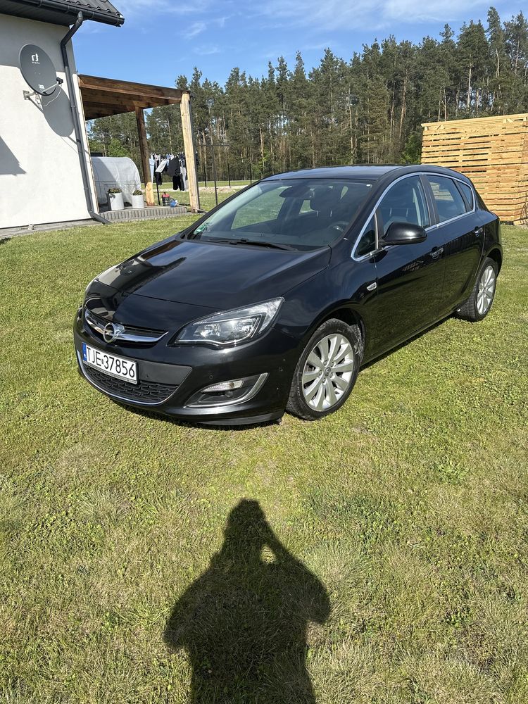 Astra j 2012 rok