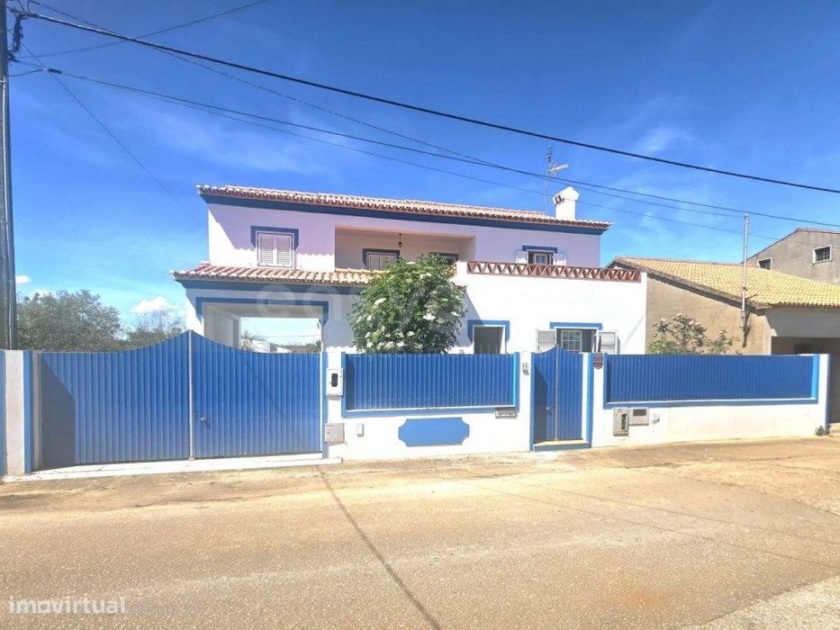 Moradia Isolada T4 inserida em Lote de 961m12