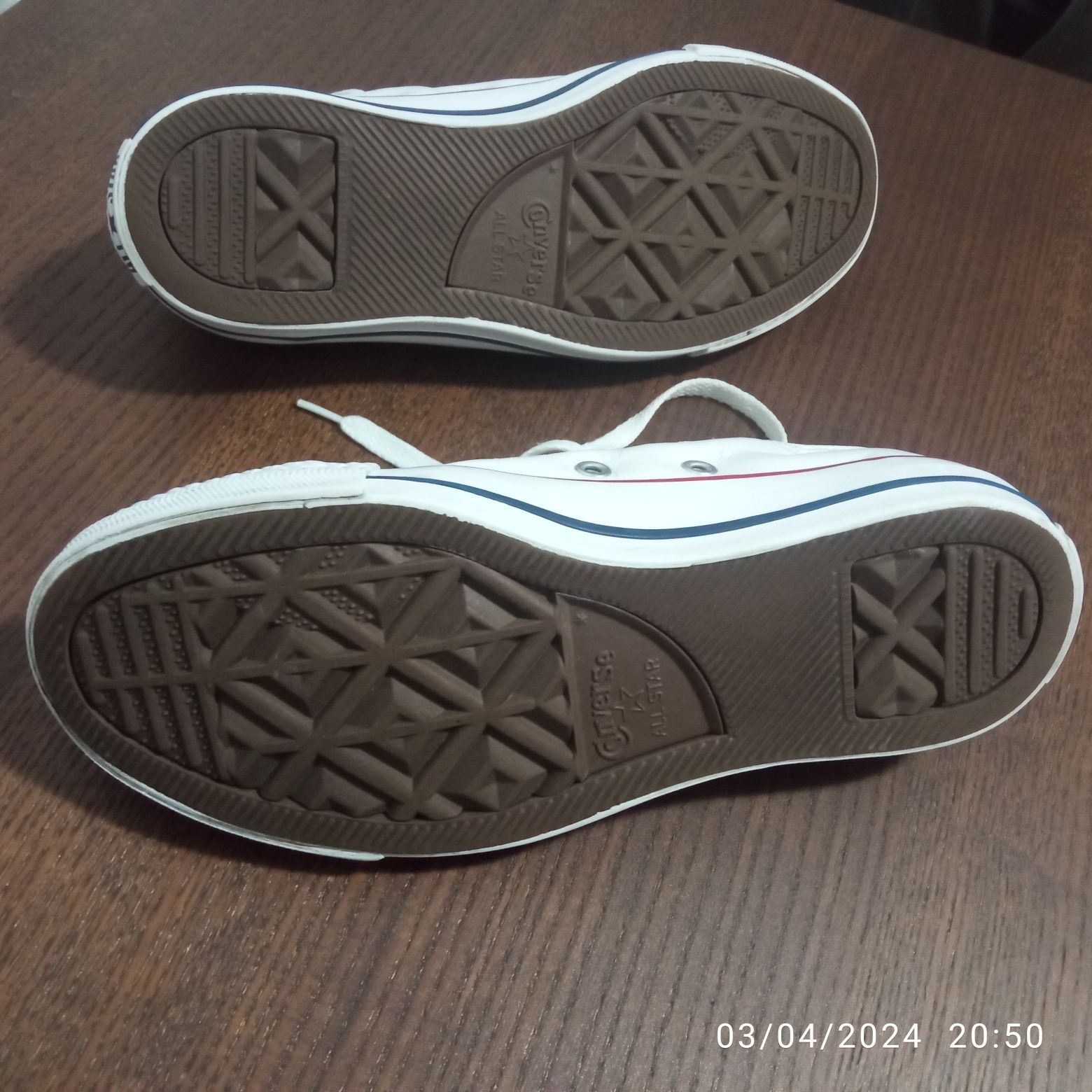 Tênis converse usados uma vez