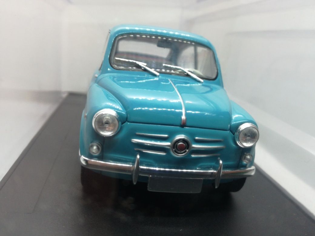 N. 122 Miniaturas 1/24 R4 e Fiat 600 novos