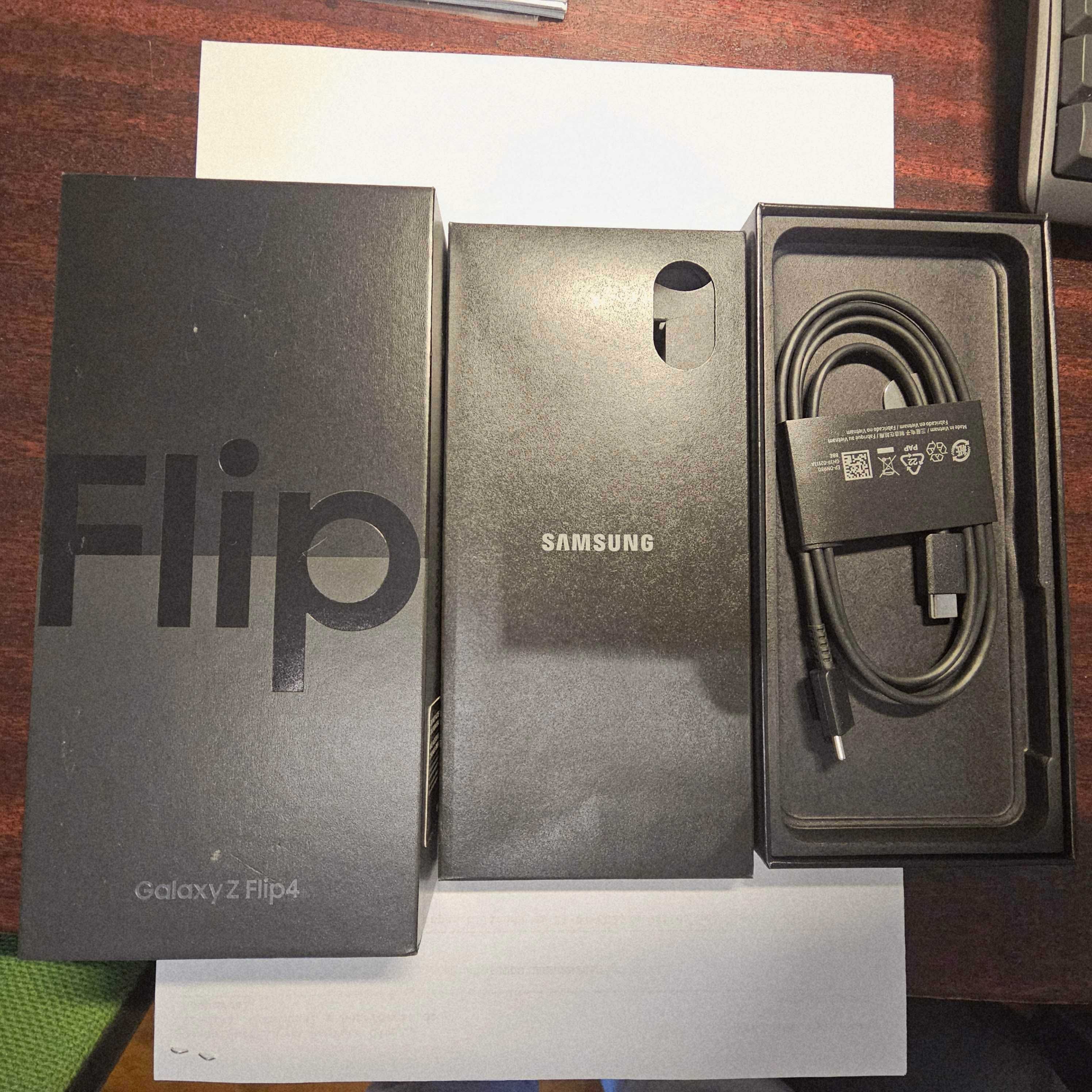 Samsung Flip 6 preto como novo