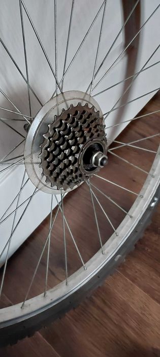 Kompletne tylne koło do roweru 26". Kaseta 7-rzędowa.