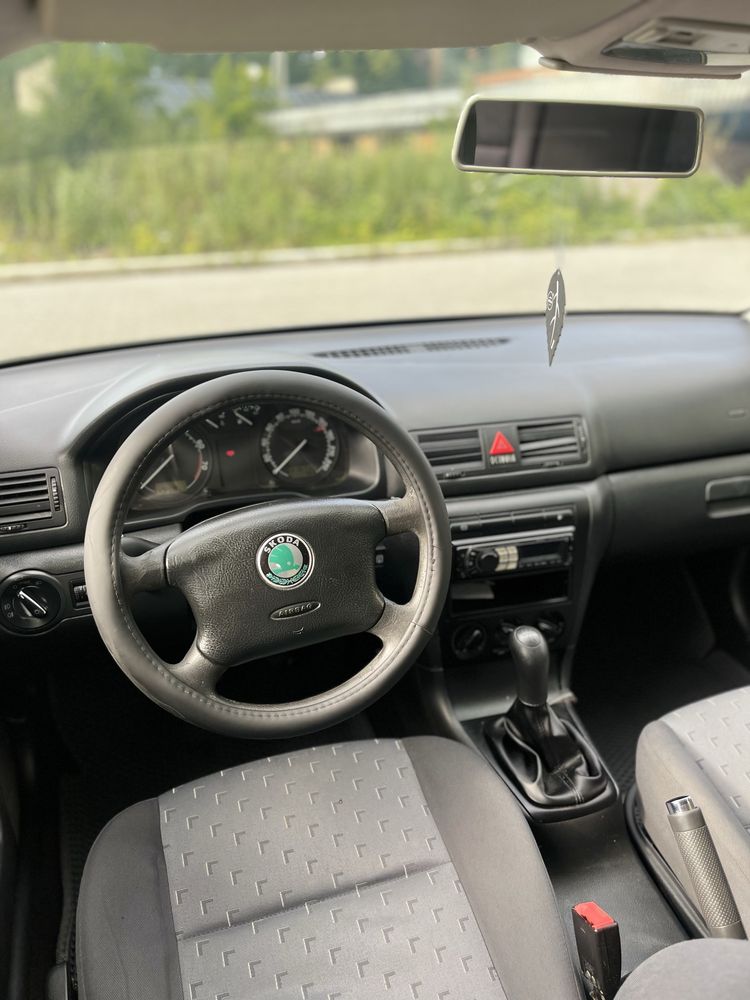 Skoda Octavia Tour 1.6 MPI Газ/Бенз