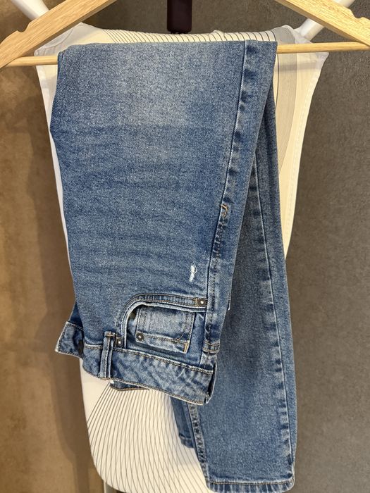 Джинси stradivarius