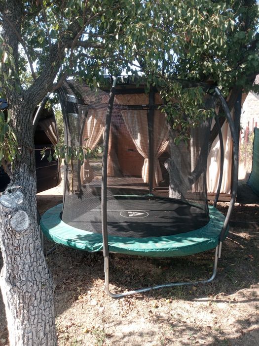 Батут Atleto з внутрішньою сіткою