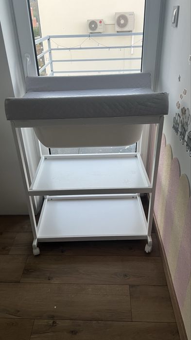 Przewijak na kółkach