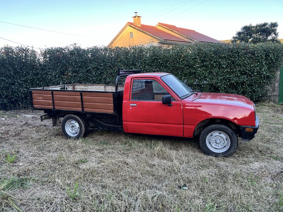 Bedford Izusu KBD caixa aberta