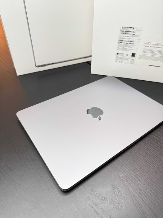 MacBook Air M2 2022, 8 GB RAM, 256 GB SSD, OVP, Akku 94%