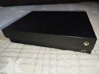 Консоль Microsoft Xbox One X 1TB Black + 2 геймпади