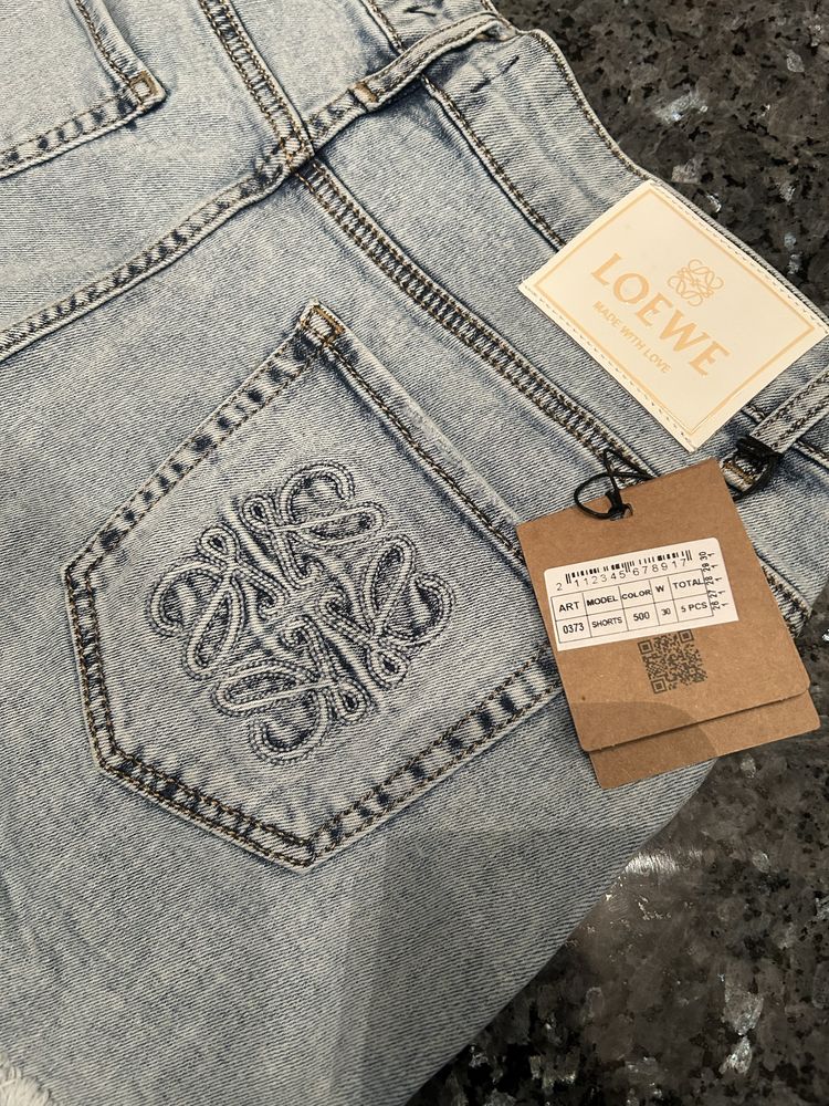 Mega spodenki Loewe jeans -zlote dodatki i przetarcia r.30/L