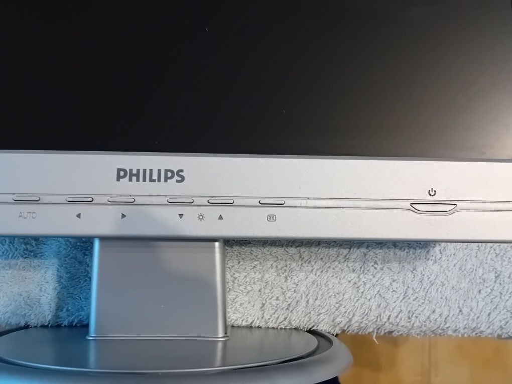Monitor Lcd Philips 17 polegadas + Cabos