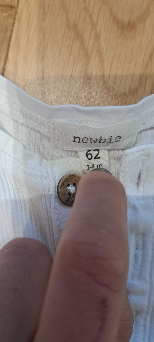 Body z długim rękawem, białe, 62, newsie, nowe, paski
