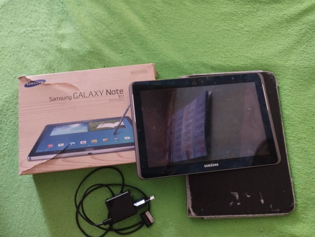 Планшет Samsung GALAXY Tab 10.1