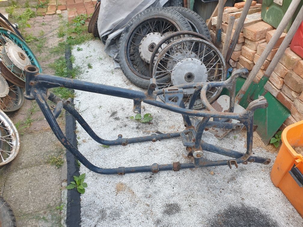 Rama oclona złom  m 72 rok 53 i inne k 750 m 72 mt 12 bmw R 12 ural