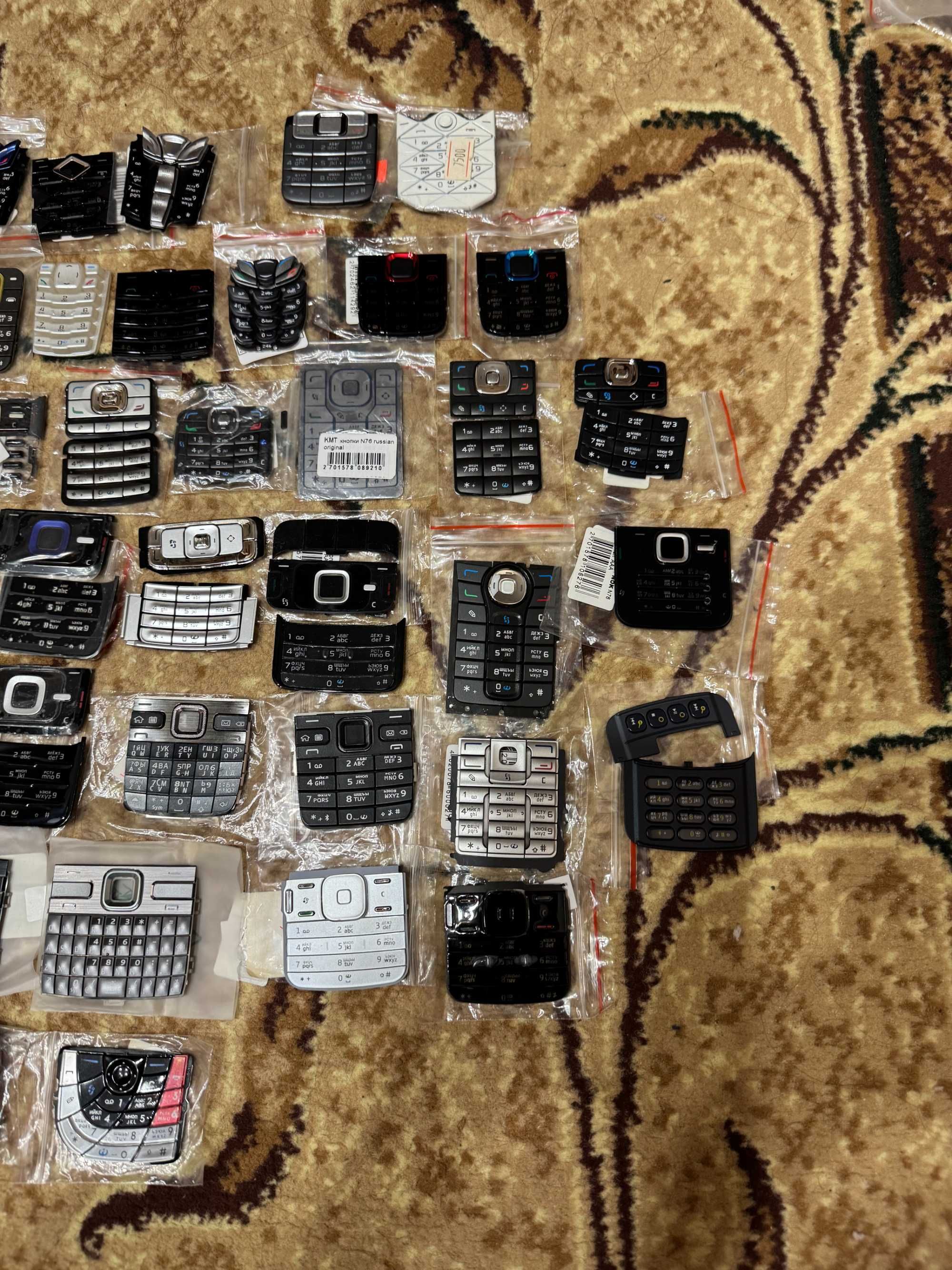 Клавіатури та кнопки до Nokia / Motorola / Sony Ericsson