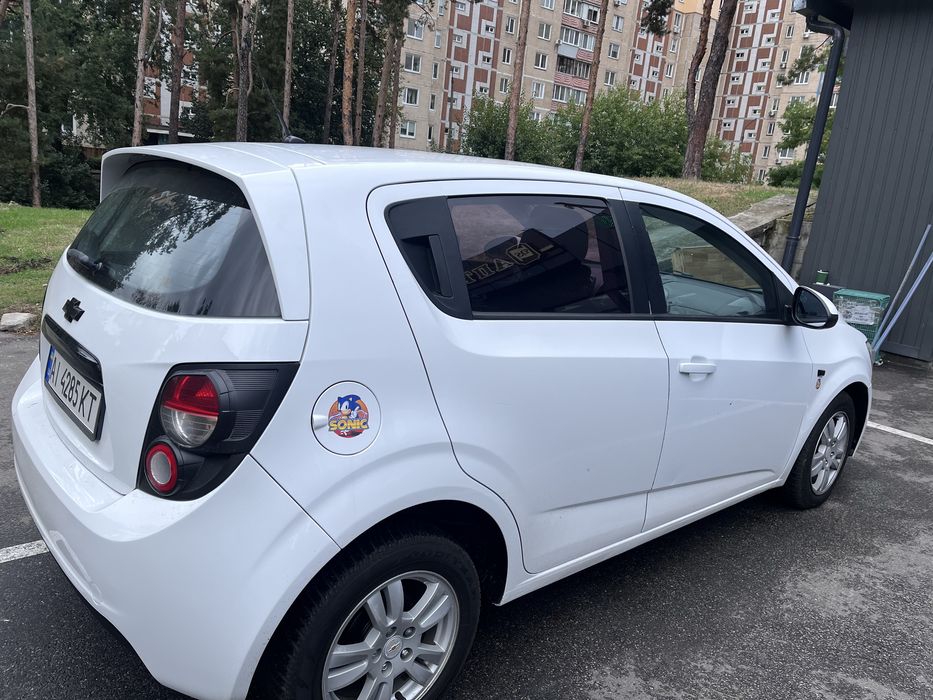 Продам машину Chevrolet Aveo  2013