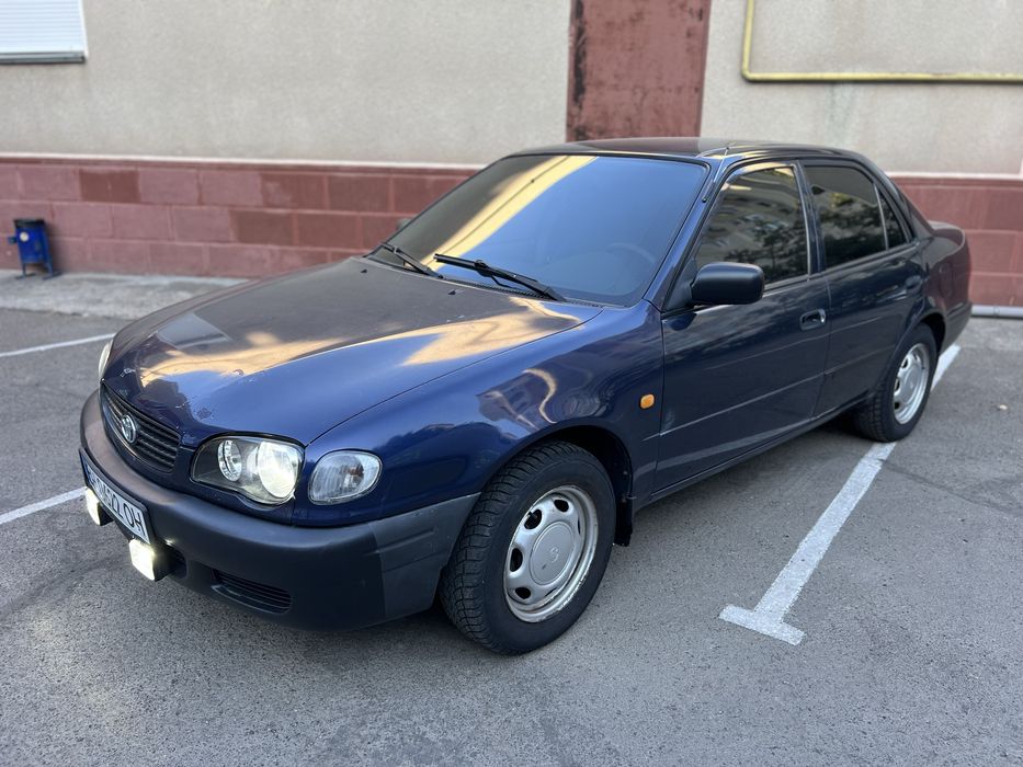 Продам Toyota Corolla 2000г
